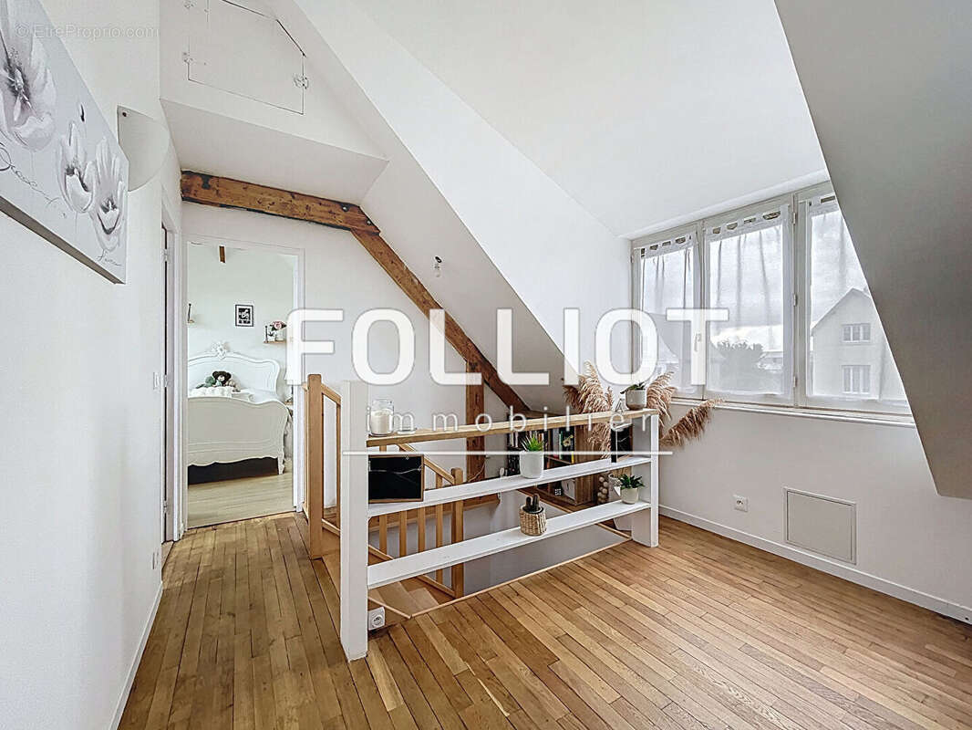 Maison à DONVILLE-LES-BAINS