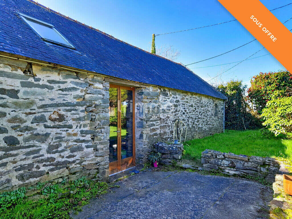 Longère en pierre, 3 pièces de 60 m² à Cast 29150 - photo 2