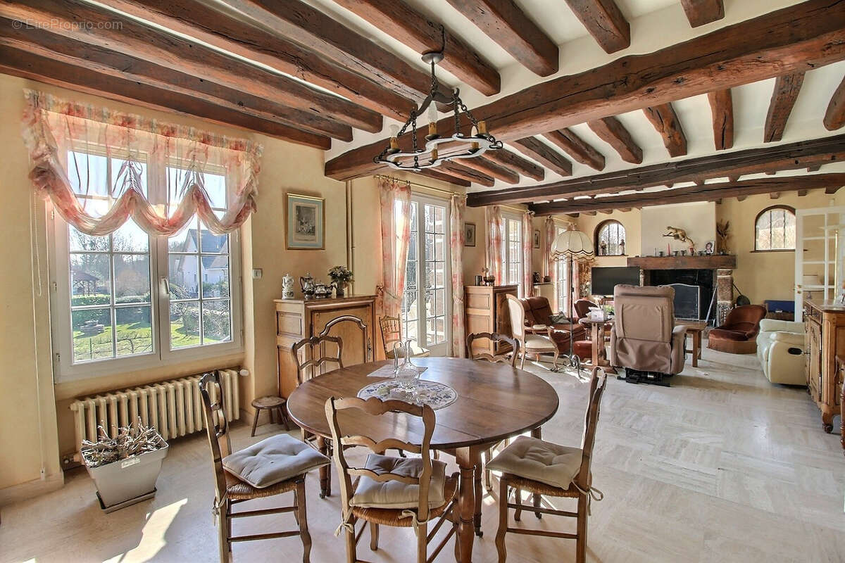 Maison à NOGENT-LE-ROI