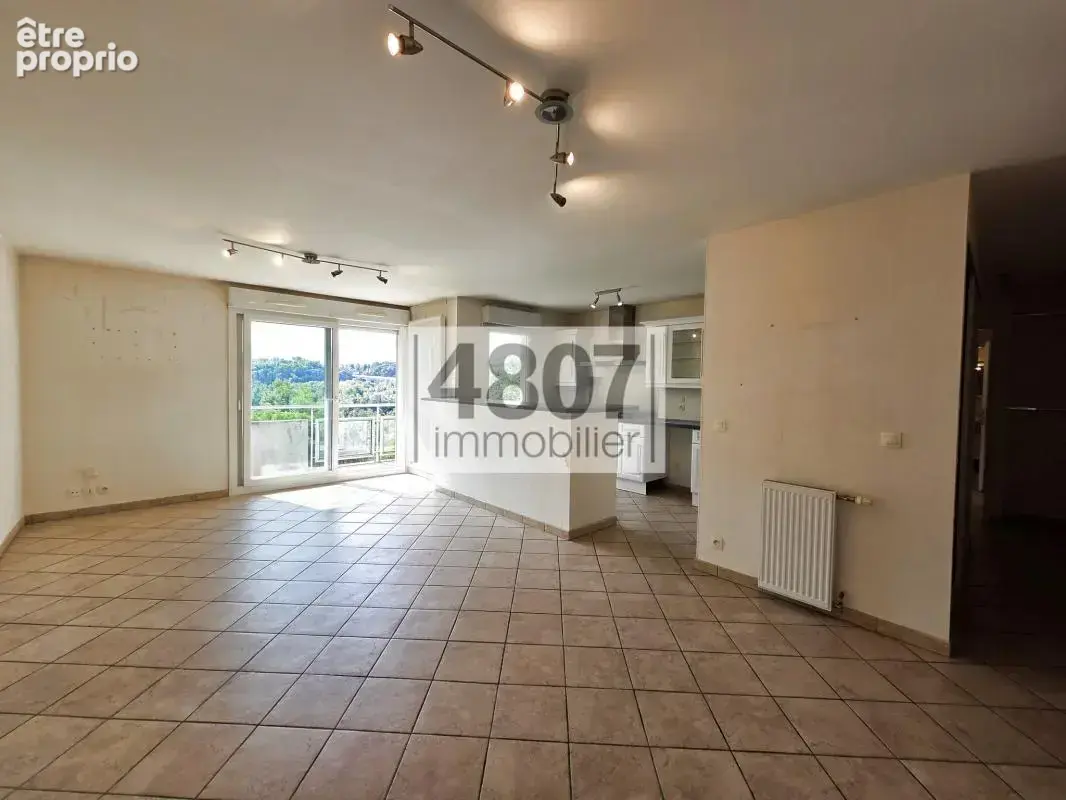 VETRTAZ-MONTHOUX - T3 avec cave et garage - photo 2