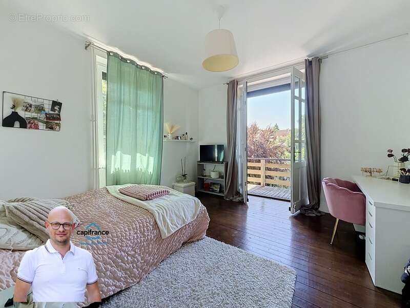 Maison à vendre 7 pièces à LE PONT DE BEAUVOISIN  (38) - 214m2 habitable sur plus de 1800m2 de terrain - photo 9