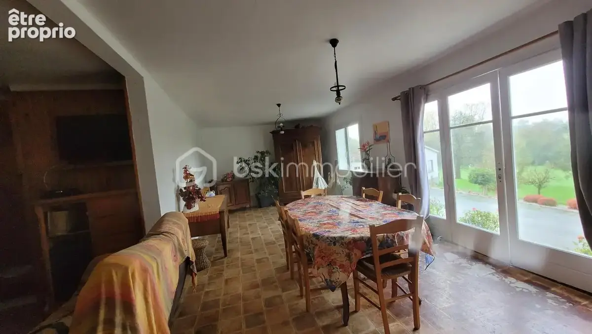 Maison avec exploitation agricole 150m2, 9 pièces - photo 5