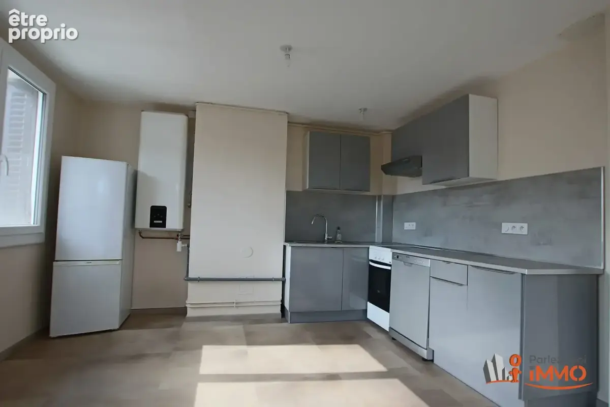 Appartement 2 pièces 51 m² à vendre à Montbrison (42600) - photo 2