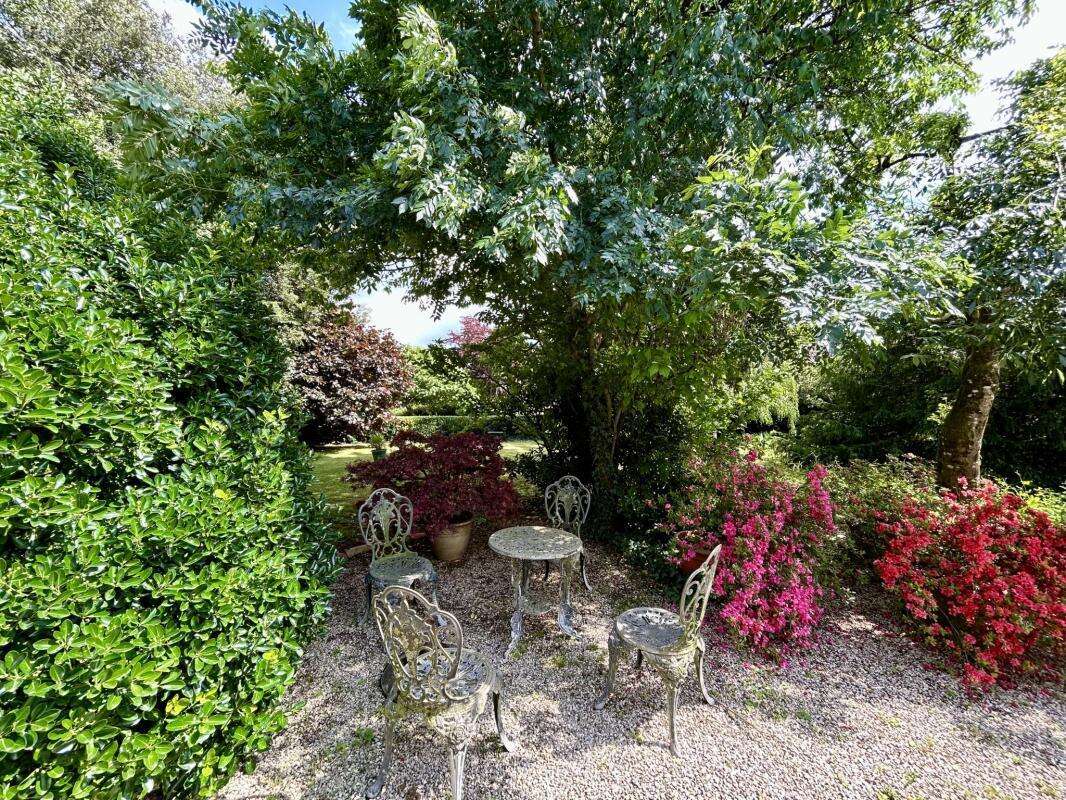 Maison de caractère 5 chambres avec gîte et jardin arboré - photo 21
