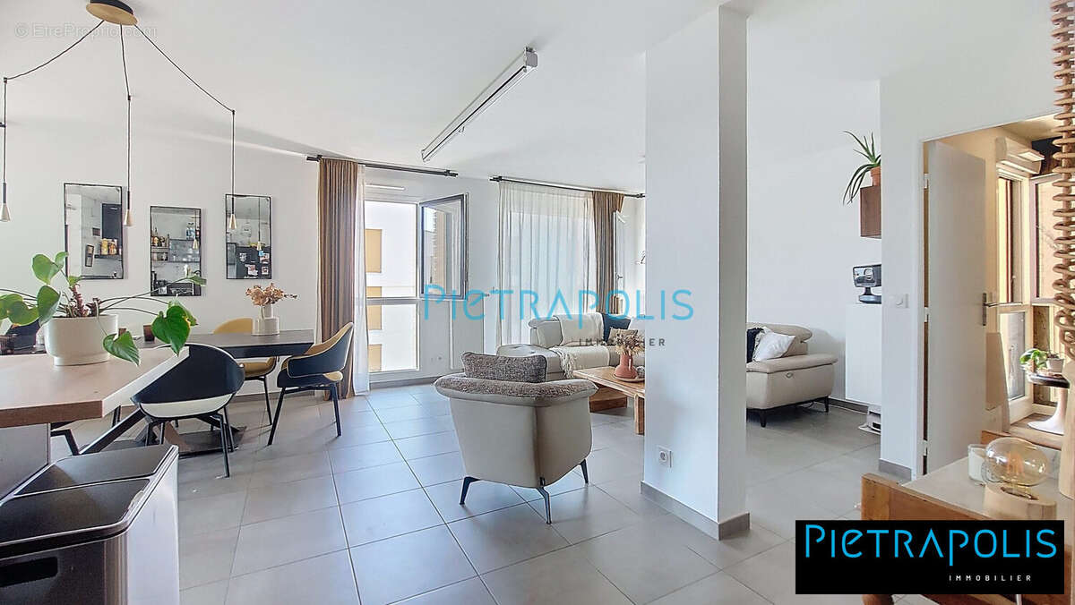 Appartement 82 m² à Rillieux-La-Pape  - photo 9