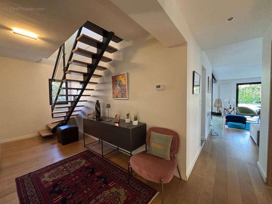 Pau Trespoey, villa à vendre - 220m² - 4 chambres, bureau, garage, buanderie et piscine - photo 17