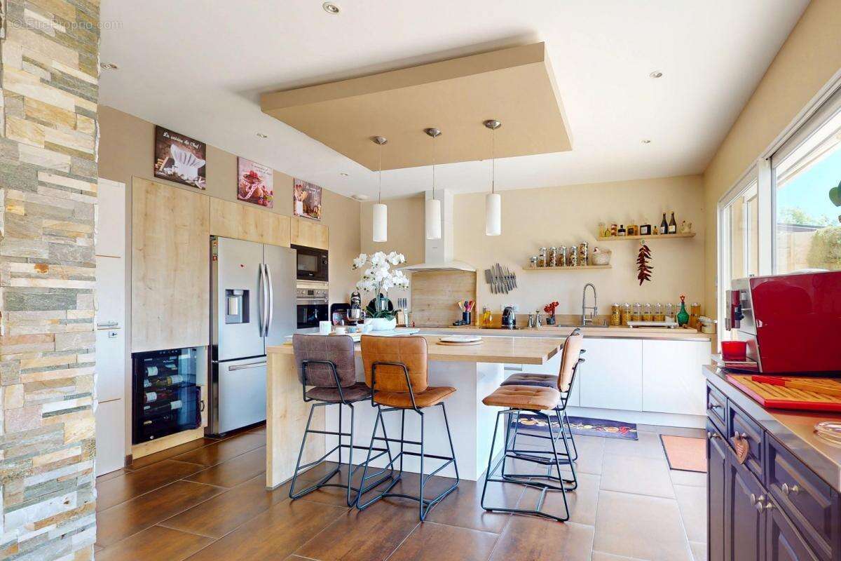 Maison à SAINT-JEAN-LASSEILLE