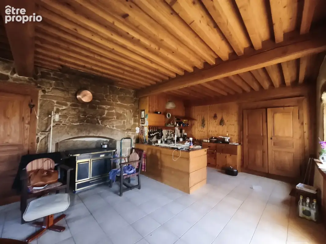 maison avec 2 appartements avec grand garage - photo 5
