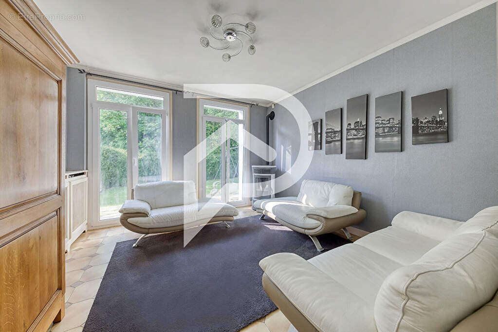 Maison à LIVERDY-EN-BRIE