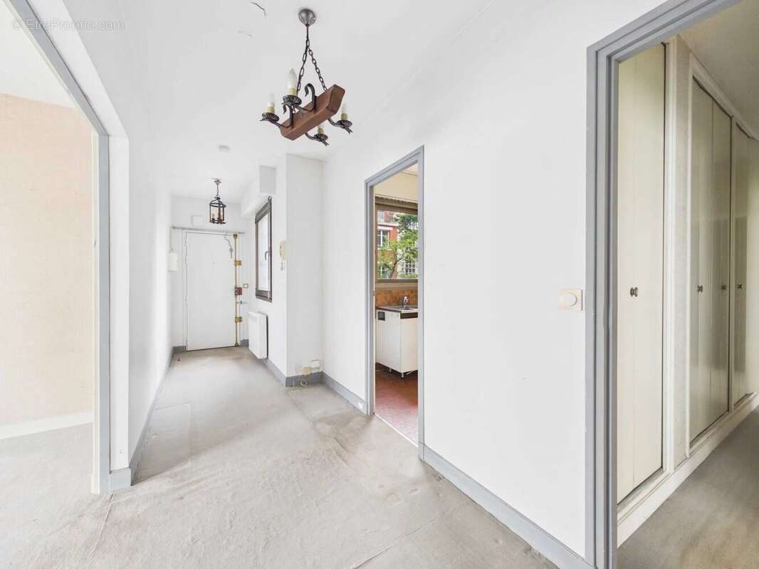 Appartement à PARIS-17E