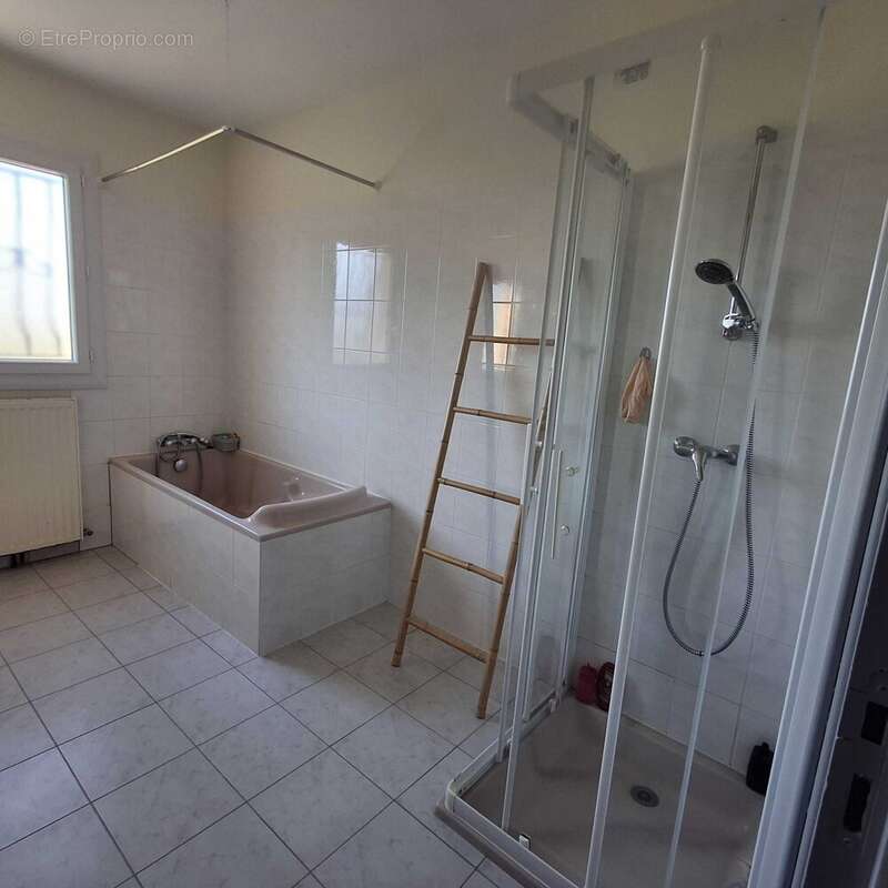 Maison à CHASSENEUIL-SUR-BONNIEURE