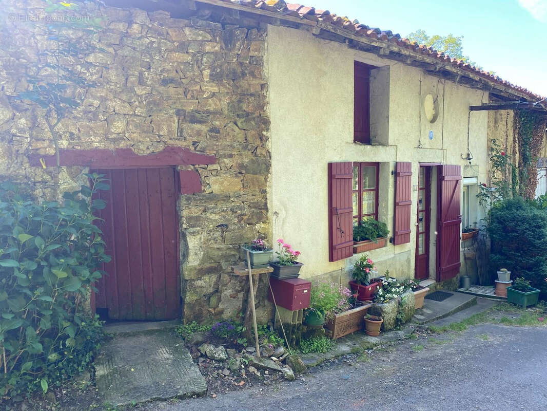 Maison à SAINT-CHRISTOPHE