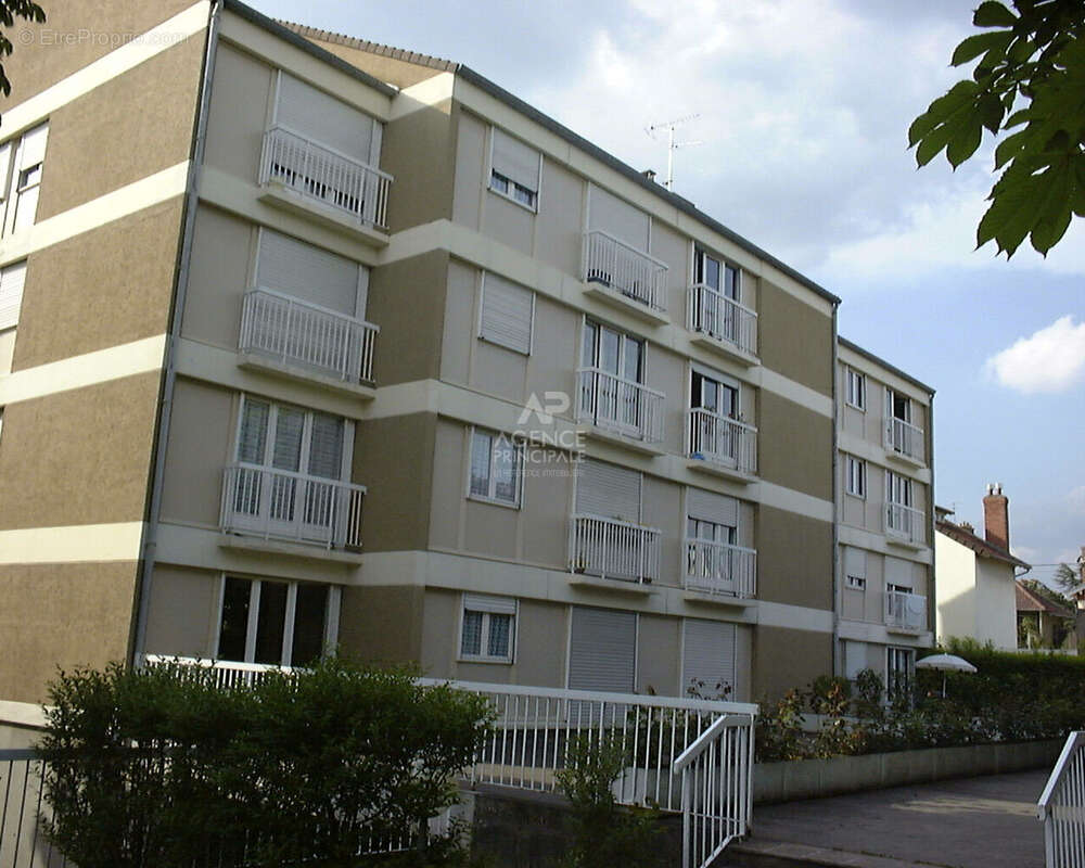 Appartement à MAISONS-LAFFITTE