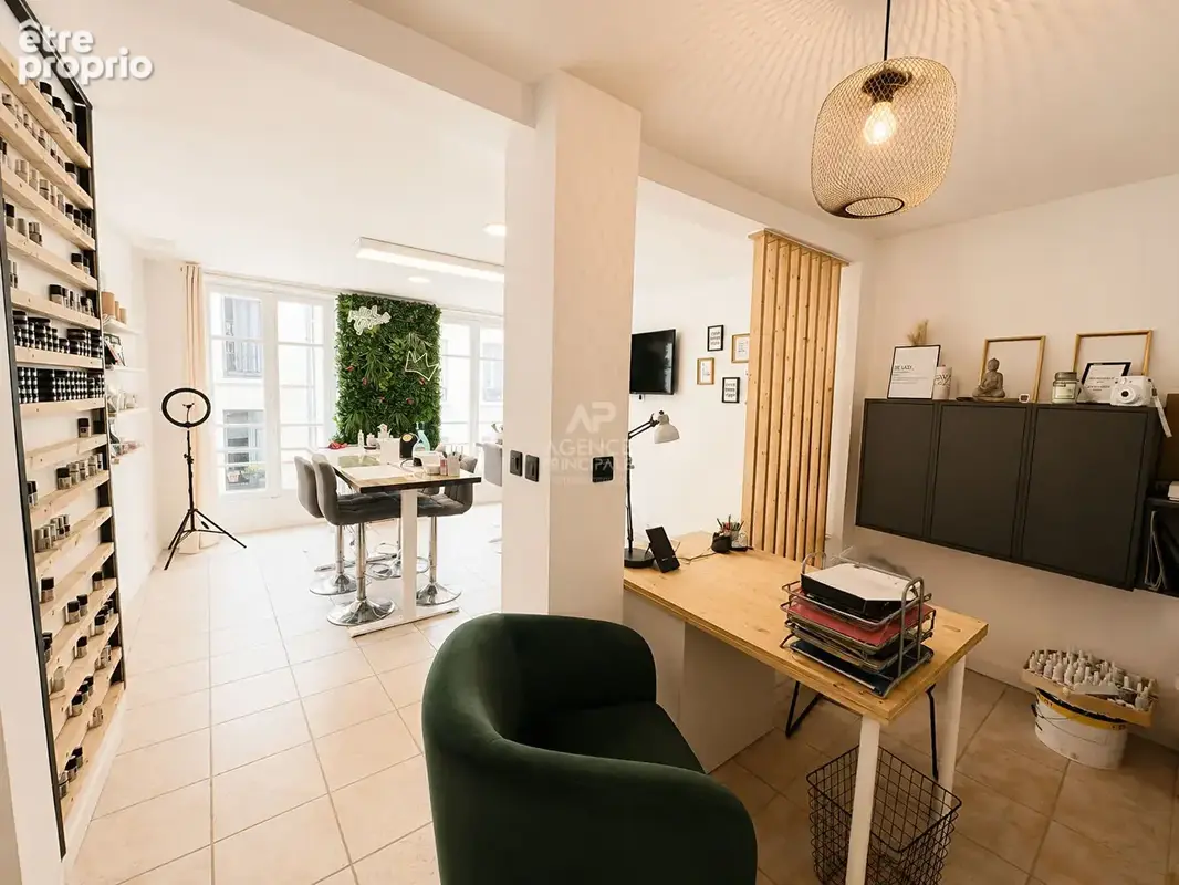 Bureaux / Local commercial de 46 m² ? Centre-ville - photo 1