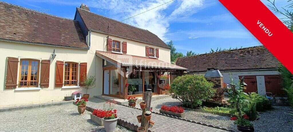 Maison à BOUCHY-SAINT-GENEST