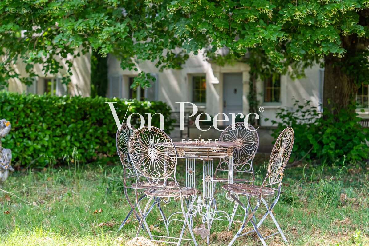 Mas provençal, 3 hectares à proximité d’Avignon - photo 7