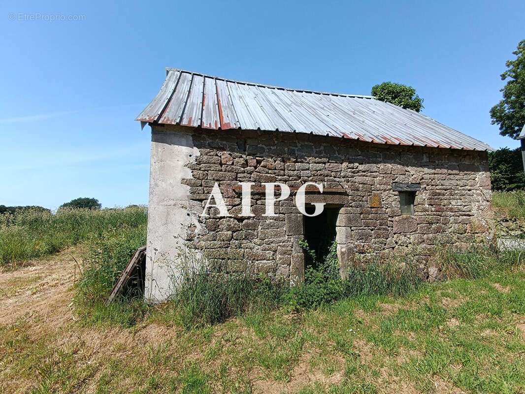 Maison à GLOMEL