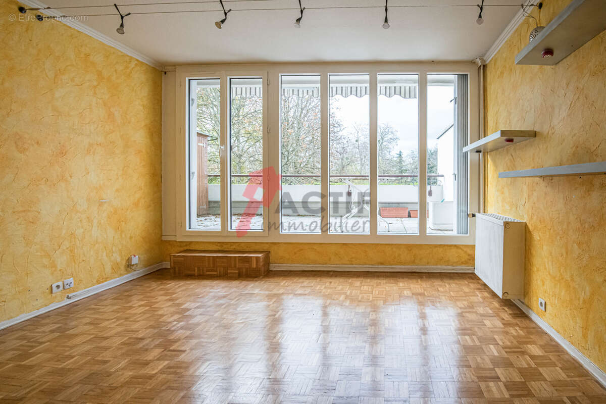 Appartement à RIS-ORANGIS