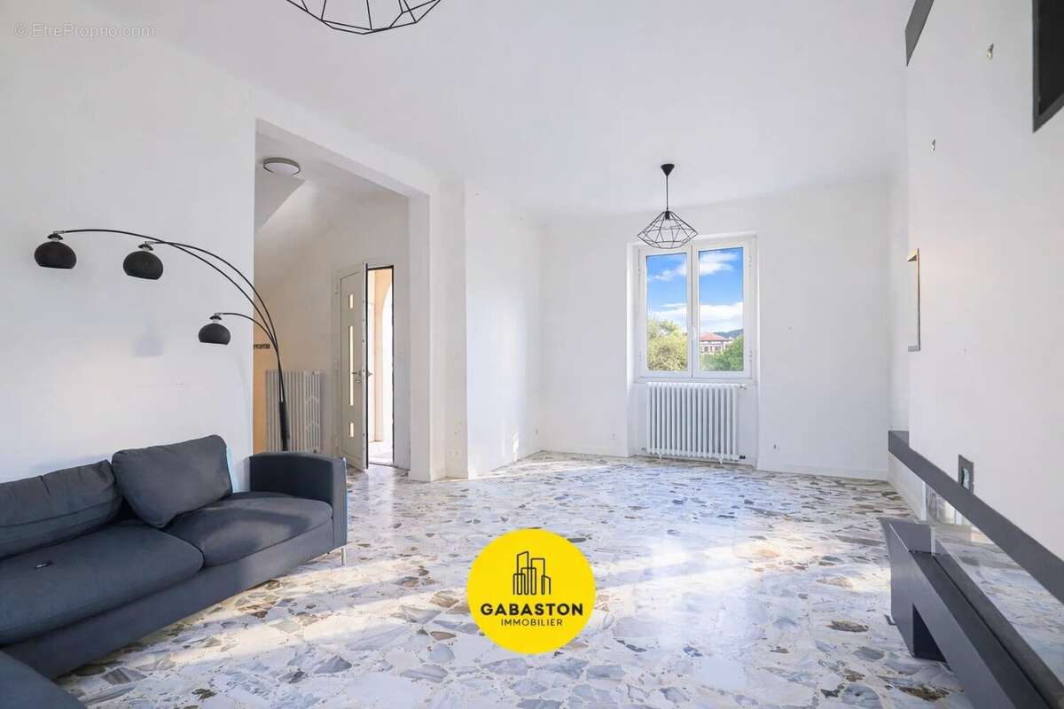 Maison à MARSEILLE-9E