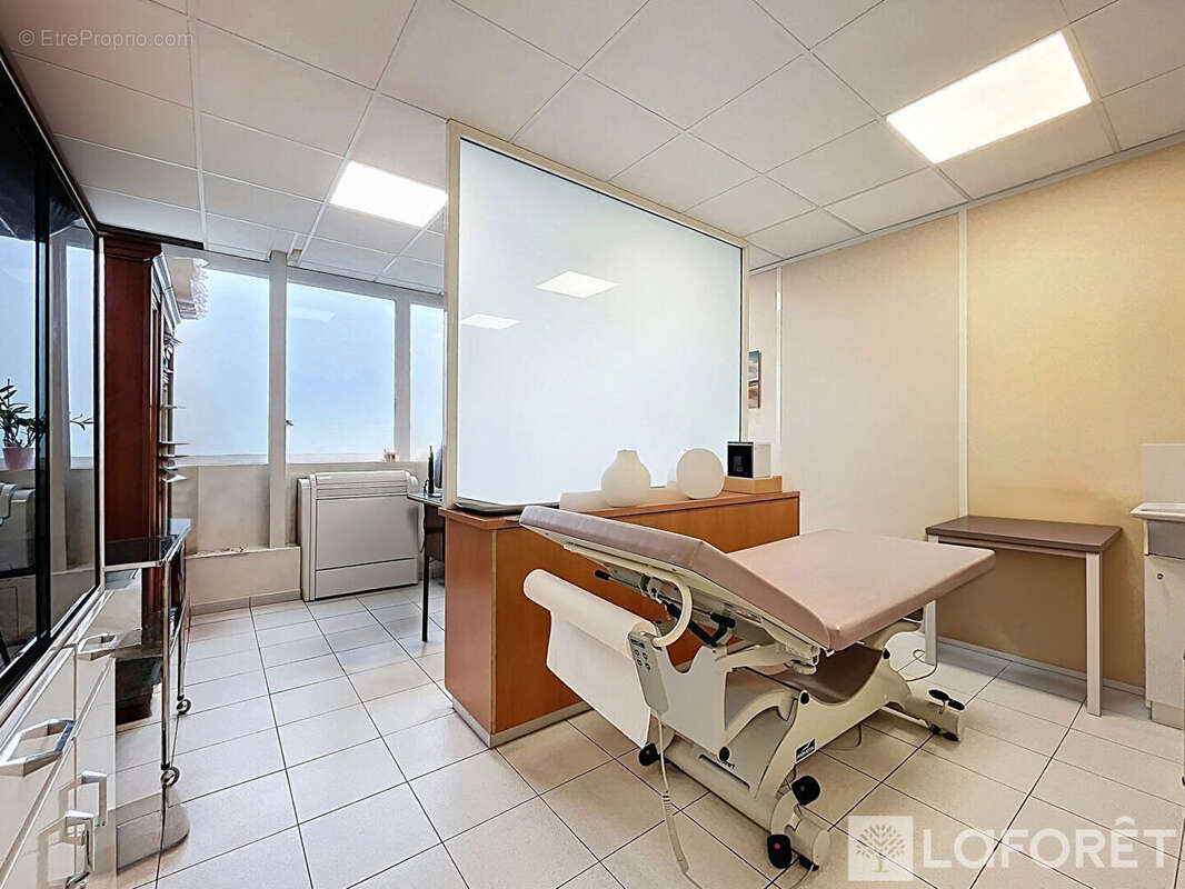 Commerce à SAINT-MICHEL-SUR-ORGE