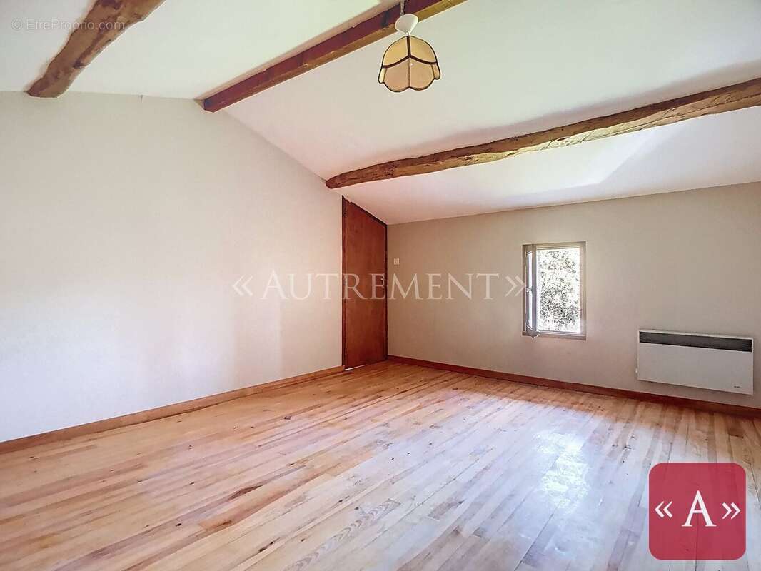 Maison à SAINT-SULPICE