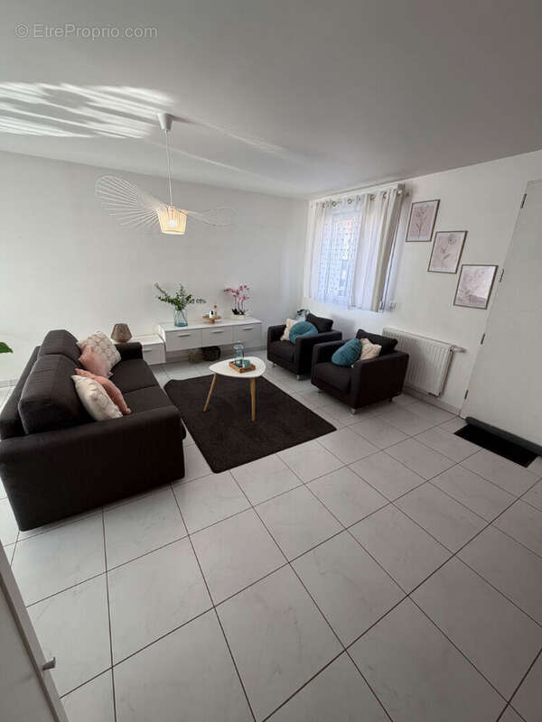 Maison à MOUSSY-LE-VIEUX