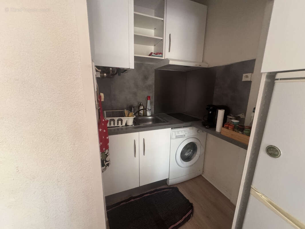 Studio - 21.60m2 - balcon, cave et parking - photo 4