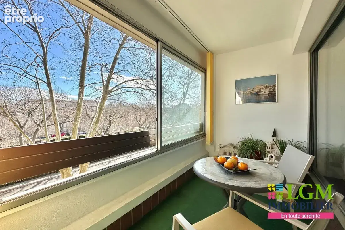 NÎMES - Appartement avec garage Quai de la Fontaine - photo 3