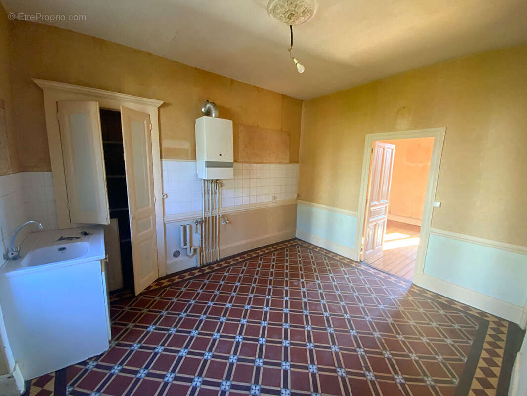 Maison à SAINT-SERNIN-DU-BOIS