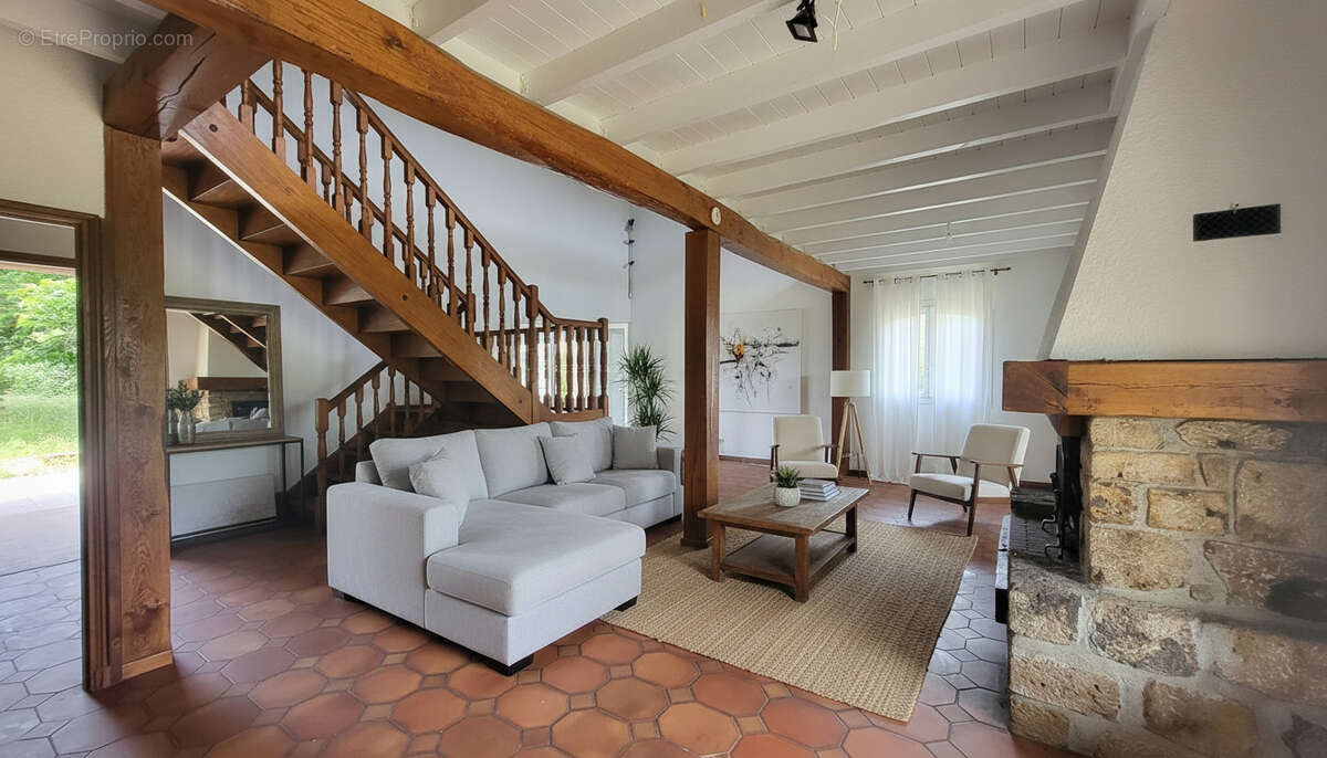 Maison à SAINT-CHRISTOL-LES-ALES