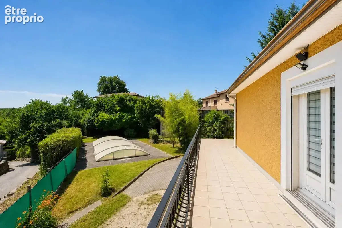 Maison familiale avec jardin, garage, piscine et atelier - photo 28