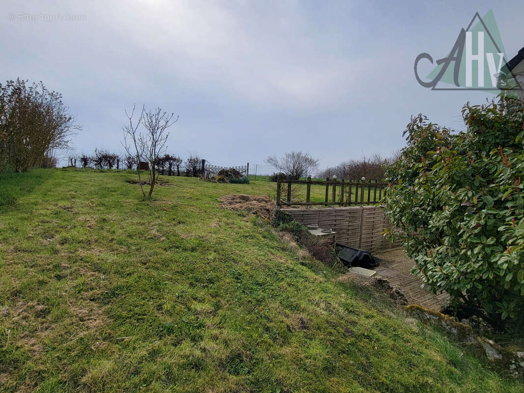 Maison à LE GAULT-SOIGNY