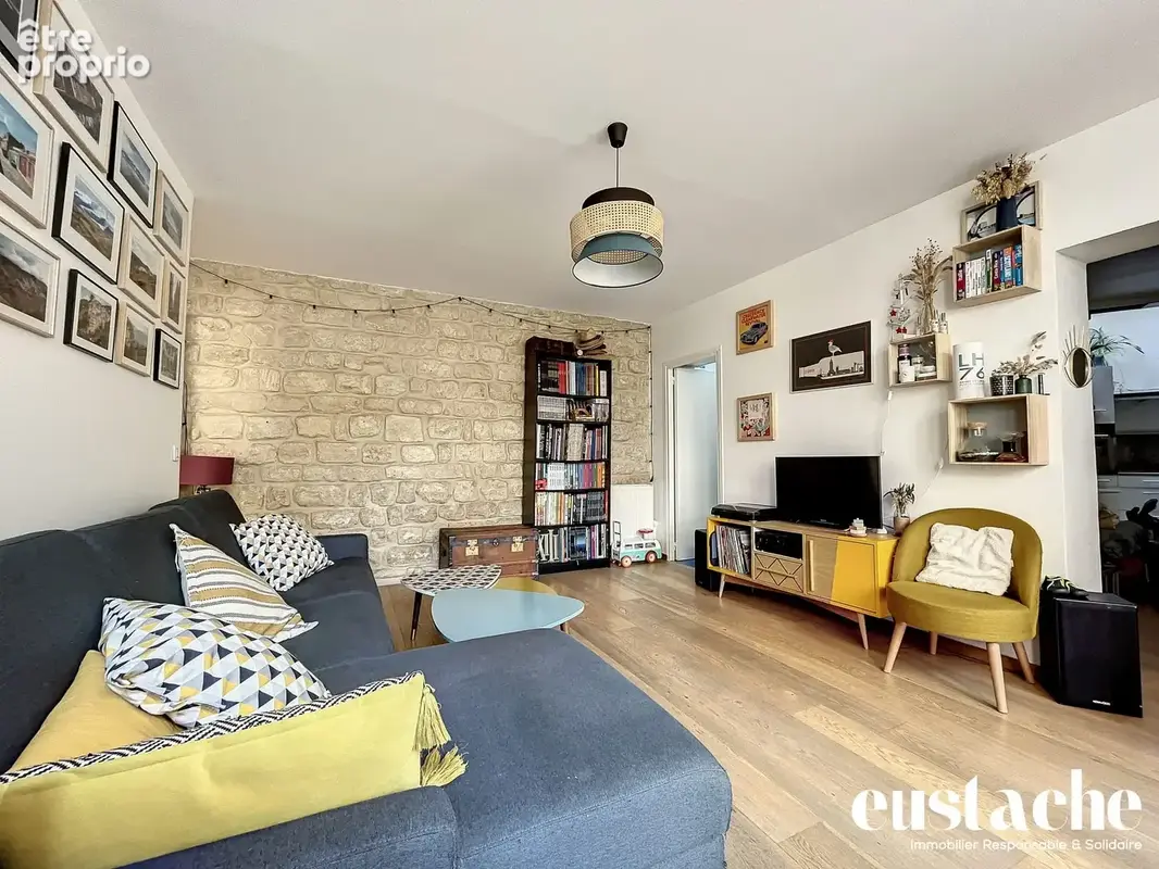 Appartement 3 pièces 69 m² à vendre à Paris-10e (75010) - photo 2