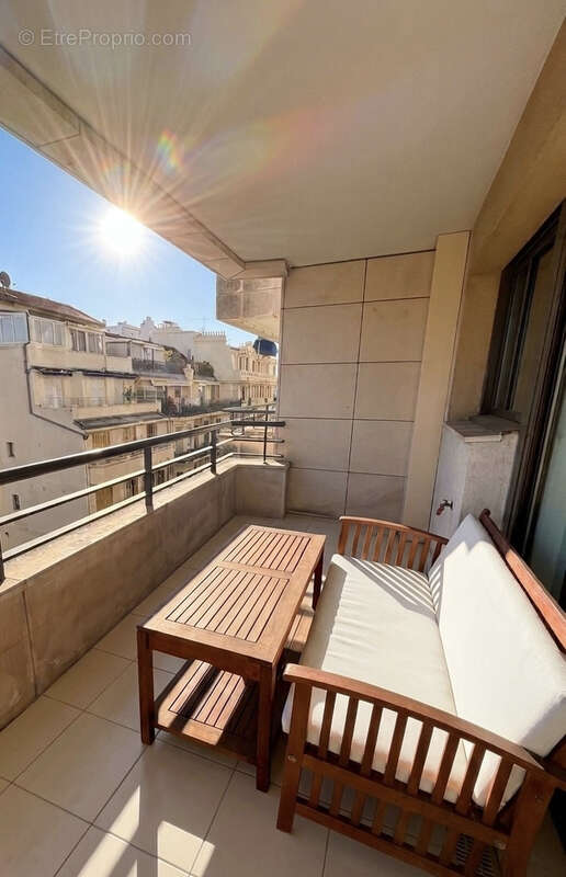 Exclusivité nice carré d’or   studio avec terrasse de 14m2 - photo 3