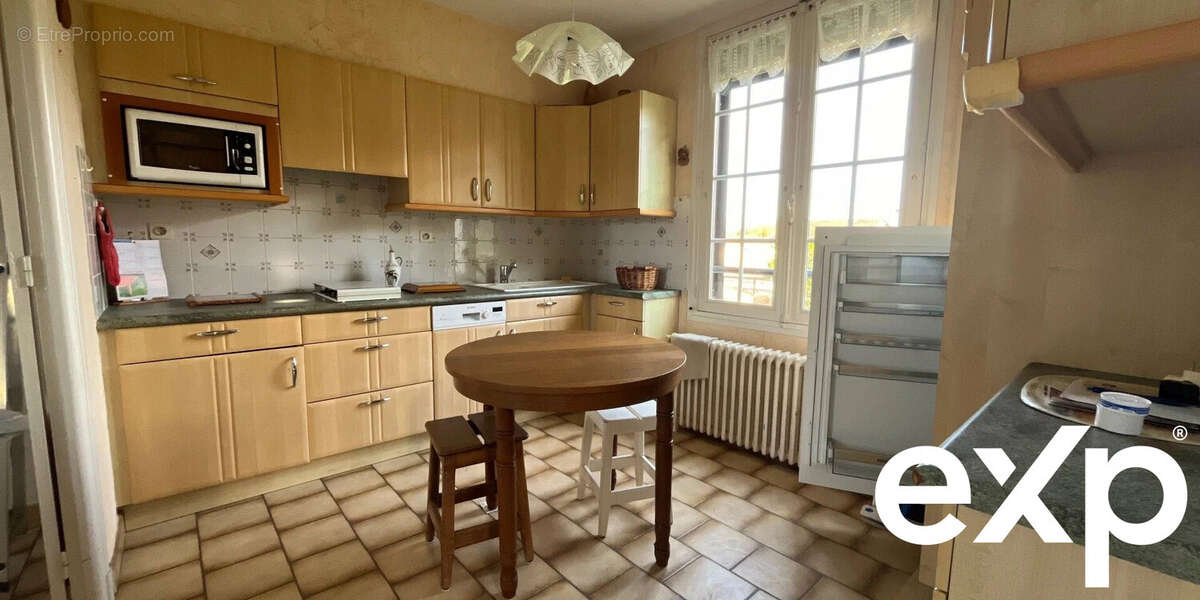 Maison à COMPERTRIX