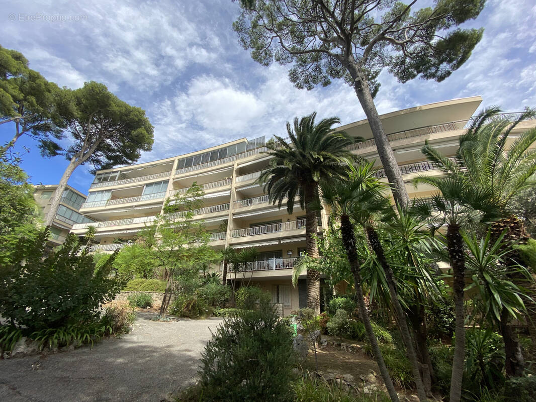 Appartement à LE CANNET