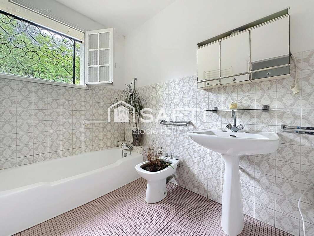 Photo 8 - Maison à FARGUES