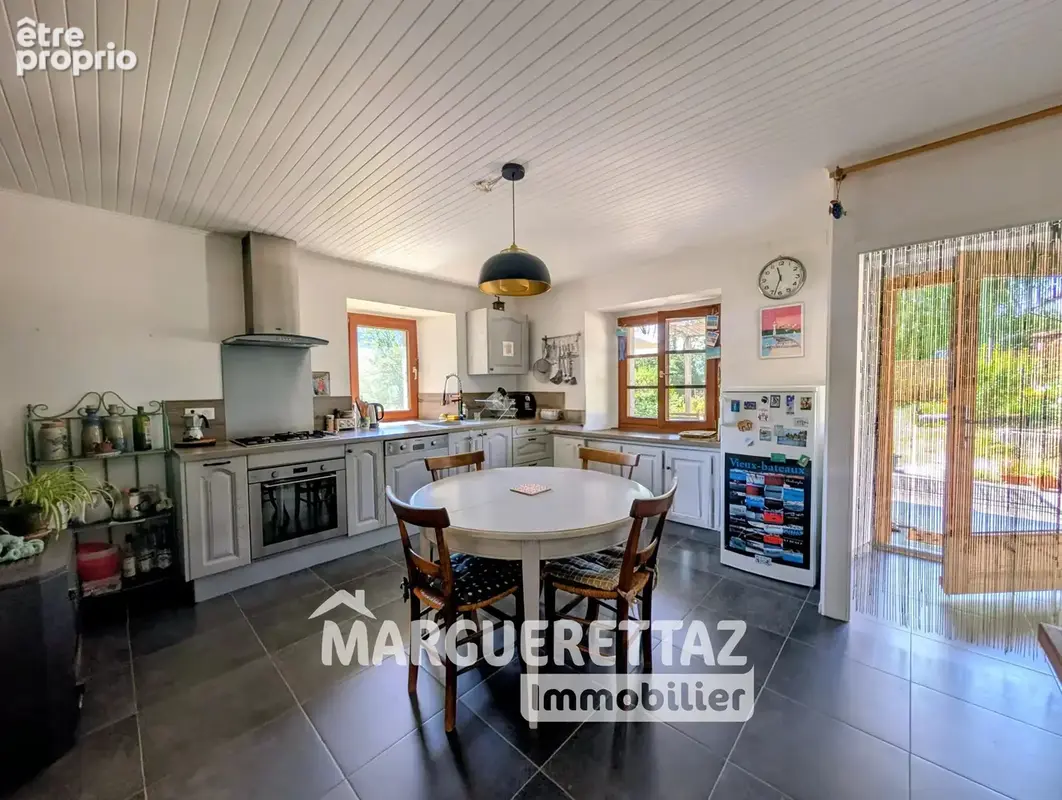 Appartement T5 90m² - 500m² de jardin / VIUZ EN SALLAZ - photo 3