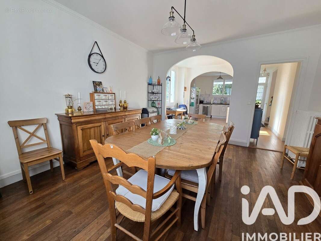 Maison 198 m² à Mereville  - photo 8