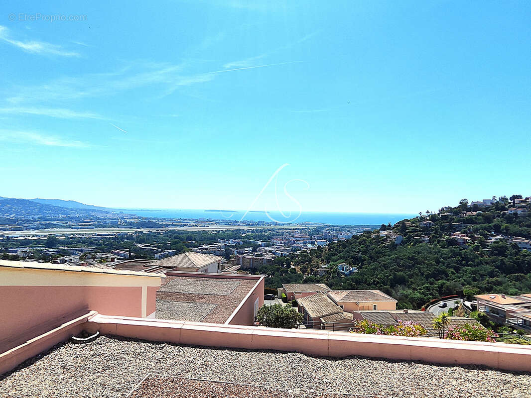 Appartement à MANDELIEU-LA-NAPOULE