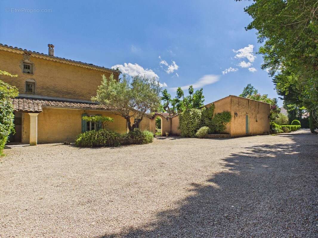 Maison à LORGUES