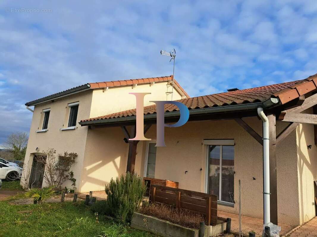 Maison à CUINZIER