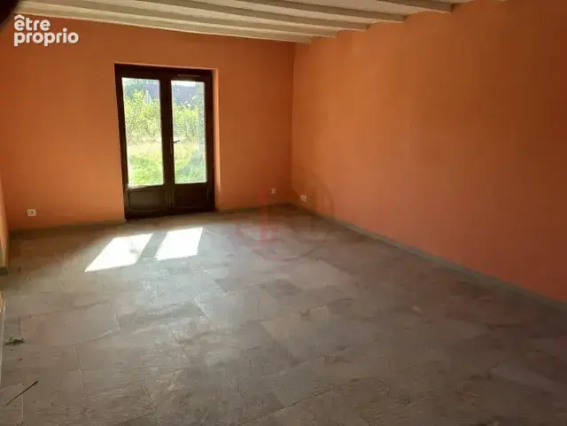 maison entièrement rénovée avec grange, batiment agricole de 700m2 et terrain de 11000m2 - photo 7