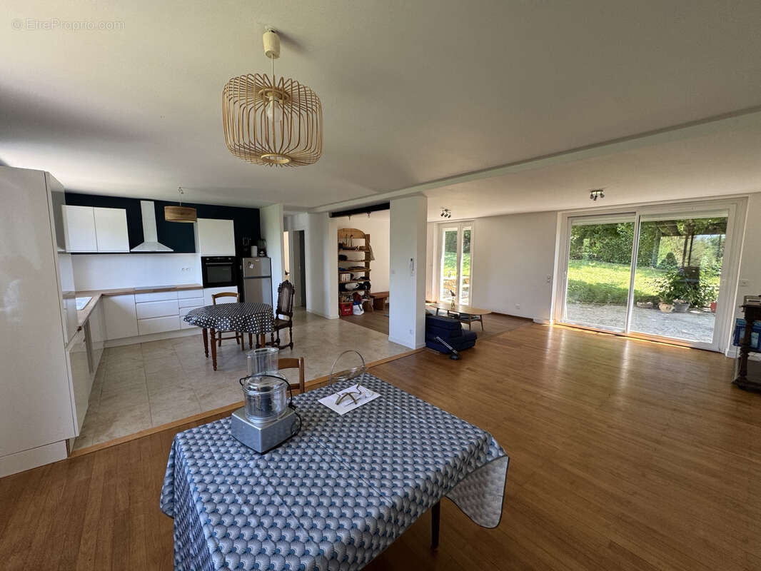 Maison à AIGUEFONDE