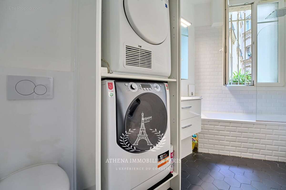 Appartement à PARIS-16E