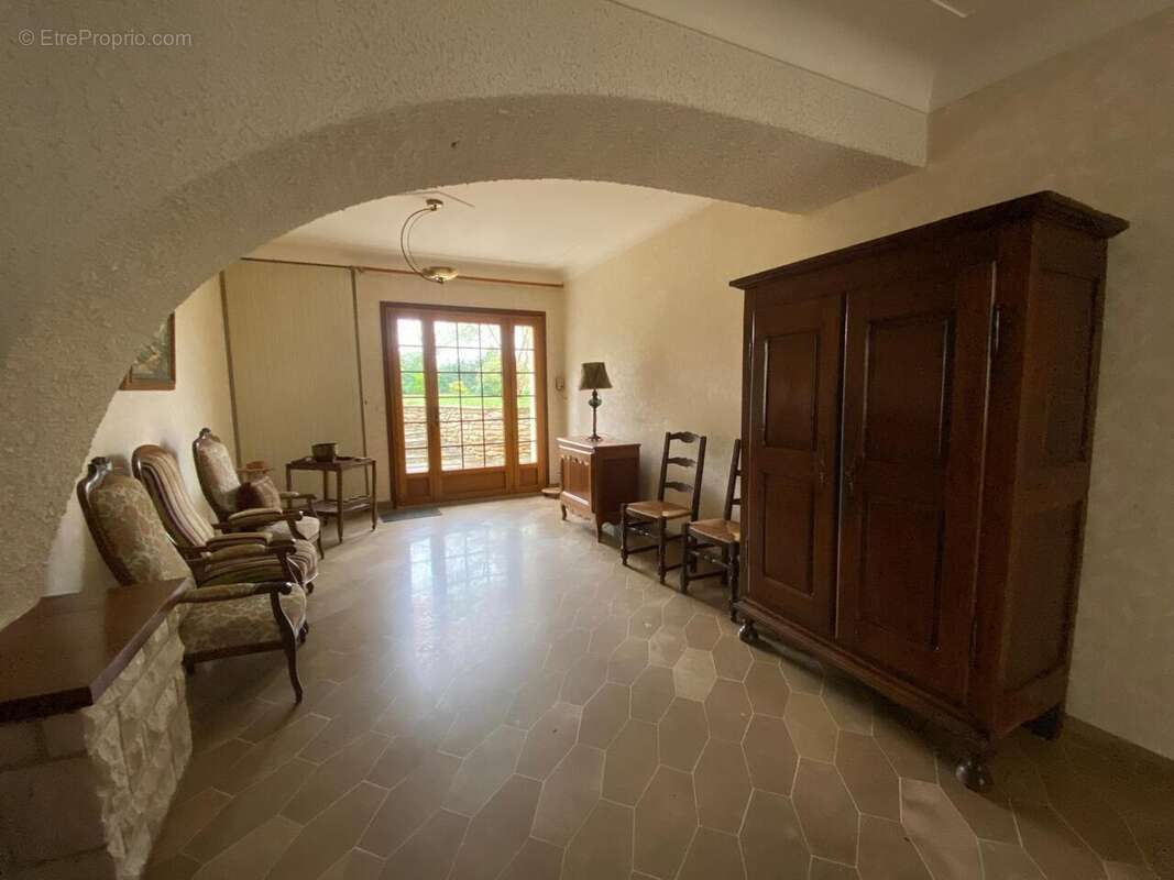 Maison à LE PUY-NOTRE-DAME