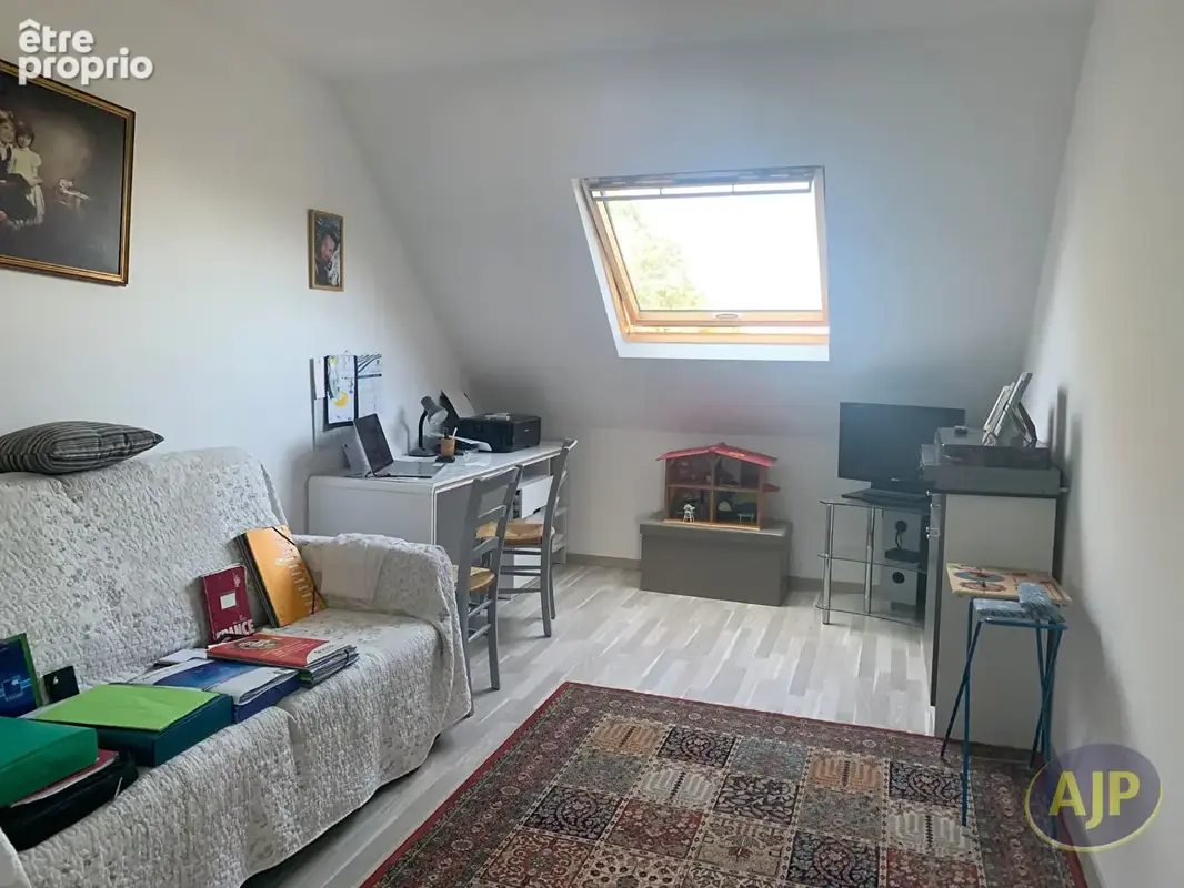 ST SEBASTIEN, T5 105 m² et 2 Garages - photo 9