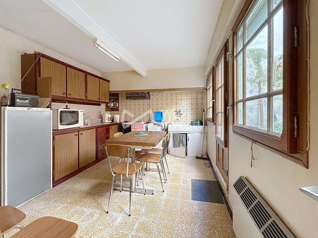 Maison à AZILLE