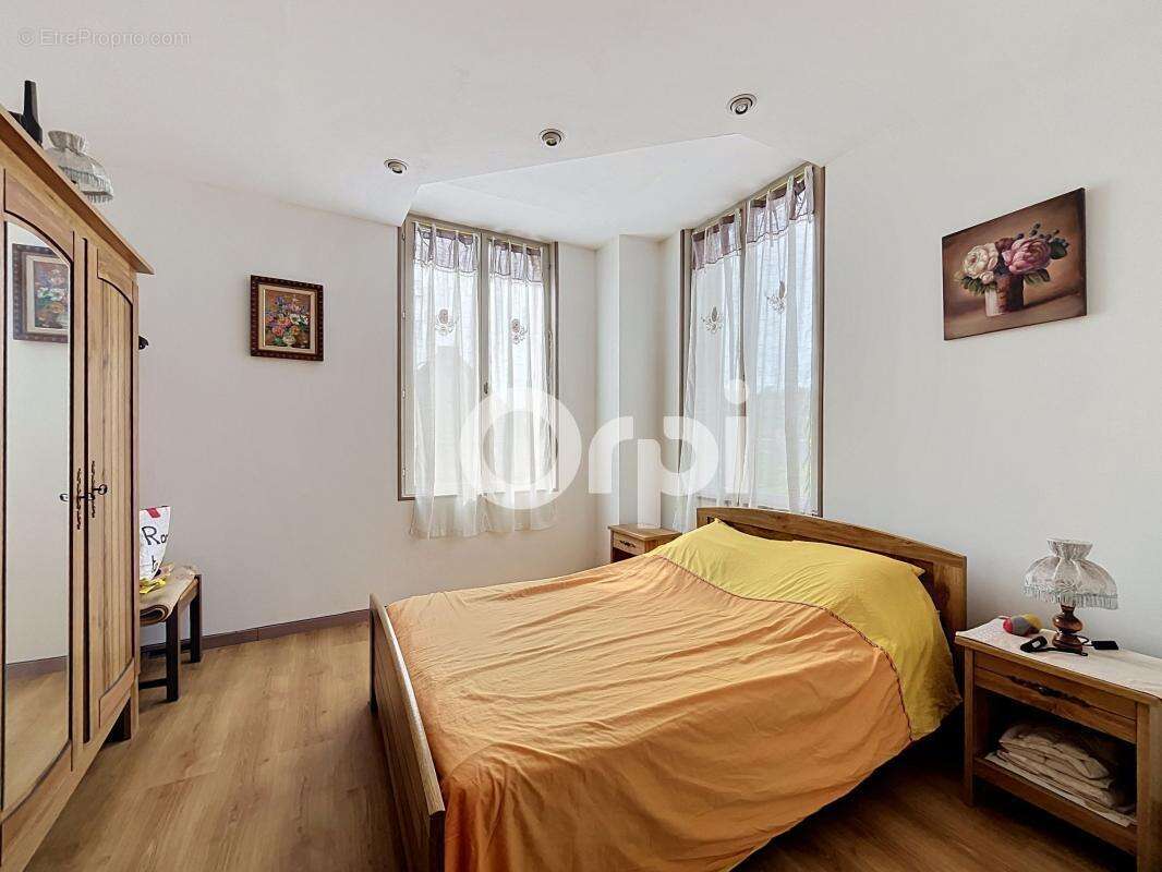 Maison 122 m² Bury - photo 7