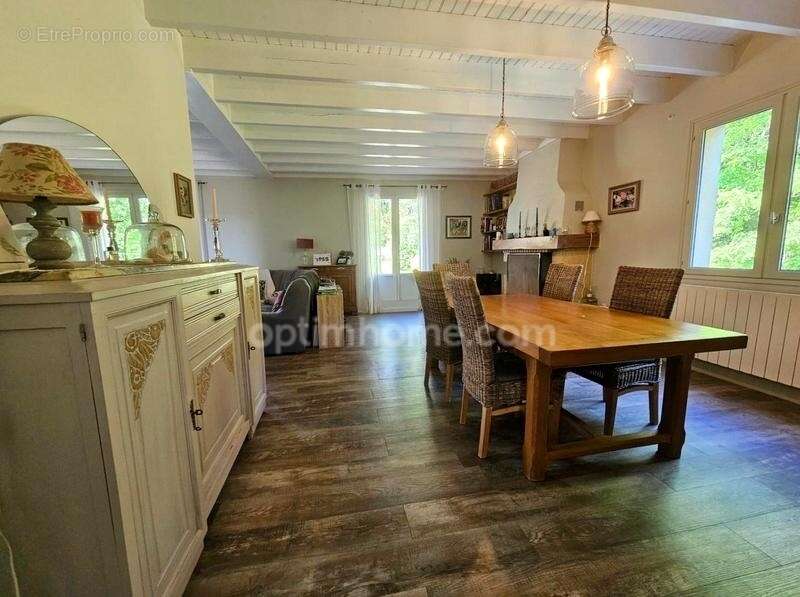 Maison à LA COURONNE